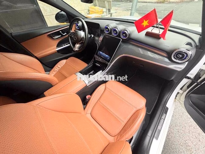 Mercedes-Benz C200 rất mới
