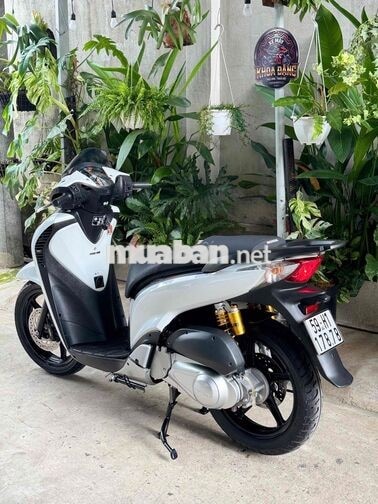 Honda SH 150 Tự động Trắng