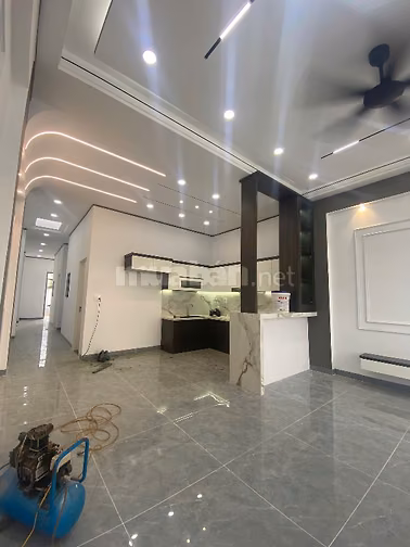 bán nhà gấp 5x16m, gần chợ Nhị Xuân Hóc Môn