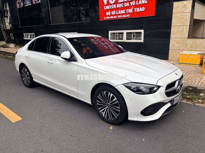 Mercedes-Benz C200 rất mới