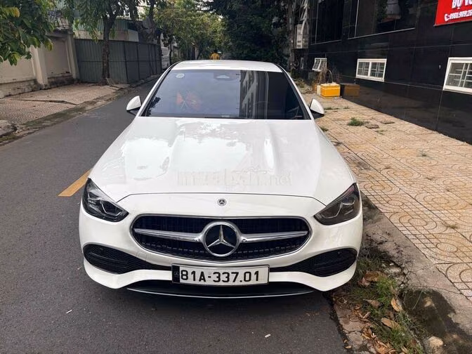 Mercedes-Benz C200 rất mới