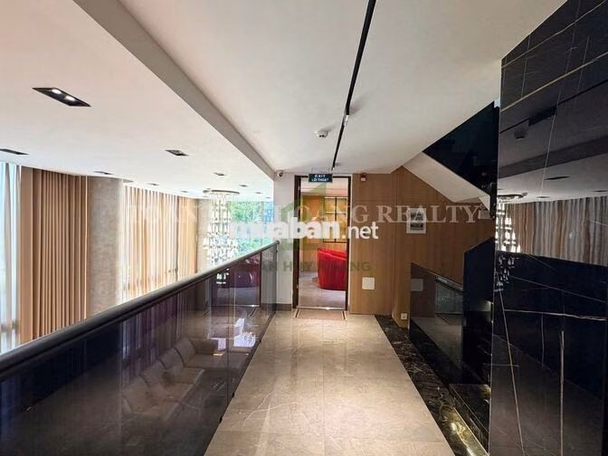 Cho thuê biệt thự hiện đại gần cầu Thuận Phước