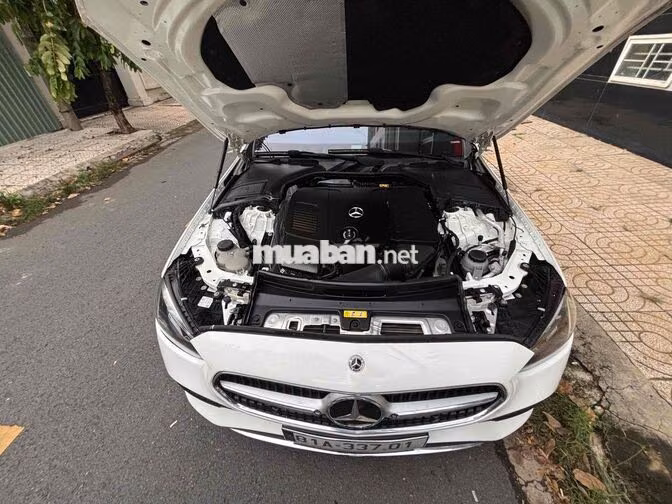Mercedes-Benz C200 rất mới