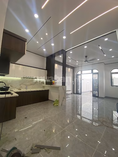 bán nhà gấp 5x16m, gần chợ Nhị Xuân Hóc Môn