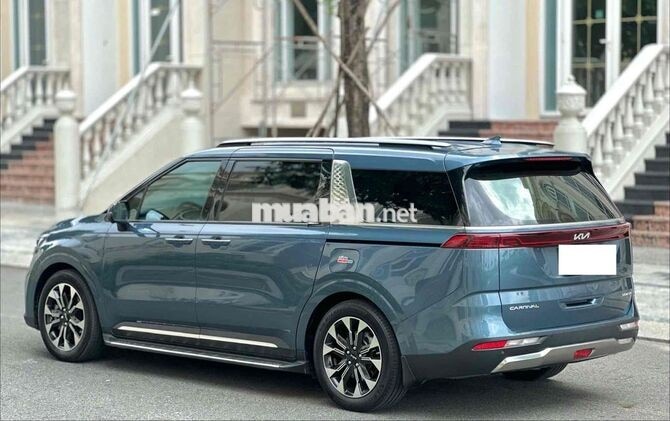 Kia Carnival Signature 3.5L 2023  77.000 km