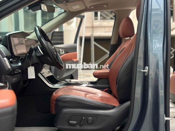 Kia Carnival Signature 3.5L 2023  77.000 km