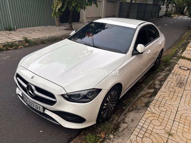 Mercedes-Benz C200 rất mới