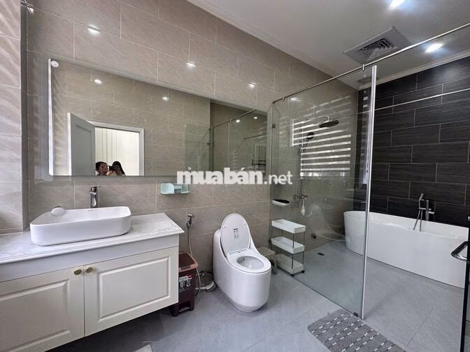 CHO THUÊ BIỆT THỰ LIỀN KỀ TẠI PHÚ MỸ HƯNG - DT 378M2- GIÁ 65 TRIỆU/TH