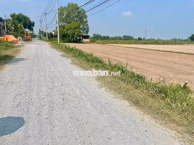 Bán lô đất vườn 1 sẹc QL22. DT 17x48m, sổ hồng riêng, giá 1 tỷ 050tr