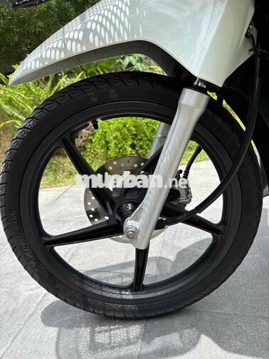 Future 125 Trắng zin chuẩn odo 8300 km Hỗ trợ góp