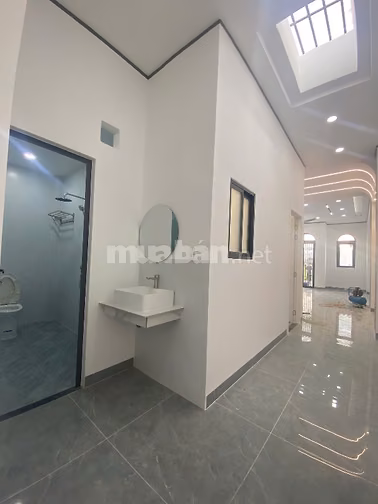 bán nhà gấp 5x16m, gần chợ Nhị Xuân Hóc Môn