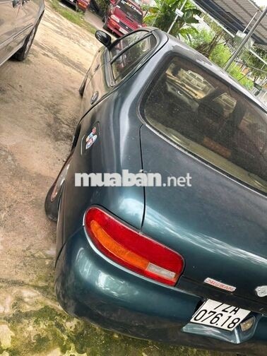 Toyota Camry GLI màu xanh, phiên bản GLI.