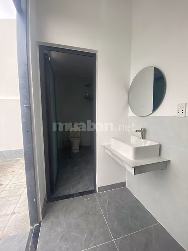 bán nhà gấp 5x16m, gần chợ Nhị Xuân Hóc Môn