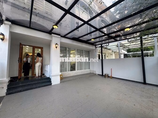 CHO THUÊ BIỆT THỰ LIỀN KỀ TẠI PHÚ MỸ HƯNG - DT 378M2- GIÁ 65 TRIỆU/TH