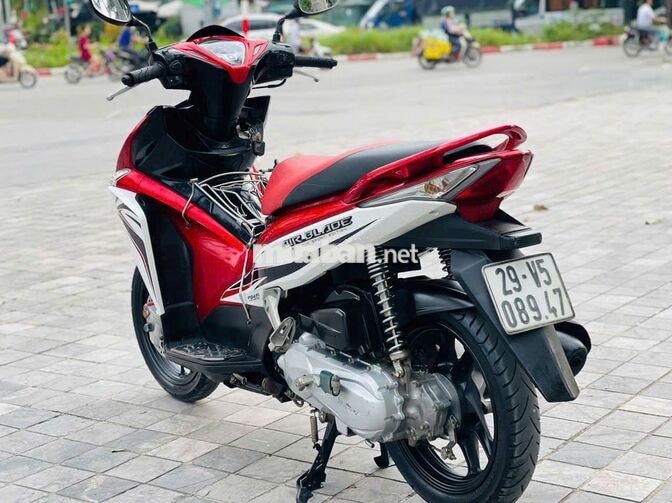 Honda Air Blade 110cc màu Đỏ, Trắng, Đen