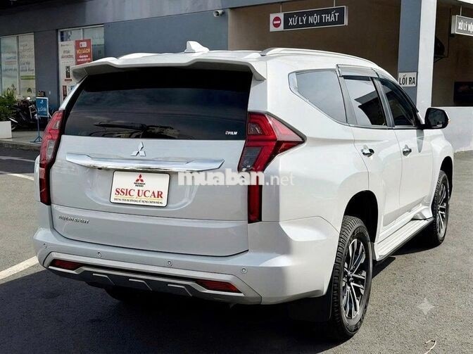 Mitsubishi Pajero 2.4L 4*4 Dầu 2022 Trắng