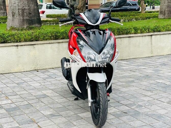 Honda Air Blade 110cc màu Đỏ, Trắng, Đen