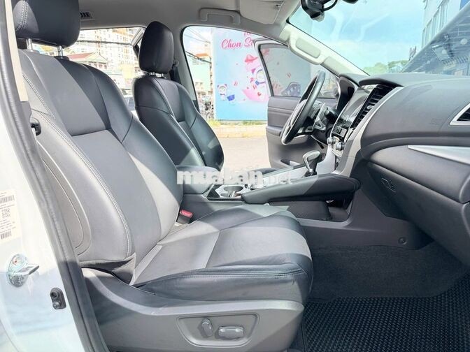 Mitsubishi Pajero 2.4L 4*4 Dầu 2022 Trắng