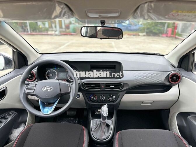 Hyundai i10 Sedan AT Tiêu Chuẩn 2025 Trắng
