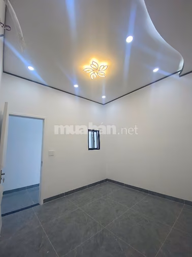 bán nhà gấp 5x16m, gần chợ Nhị Xuân Hóc Môn
