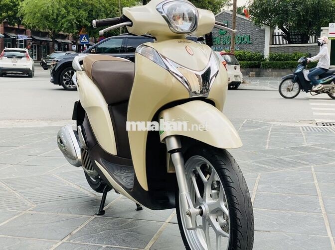 Honda SH Mode Kem Xe tay ga