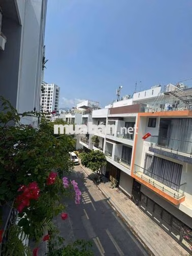 Hạ Giá chỉ 8,3 tỷ nhà 3 tầng VCN Phước Long 2 