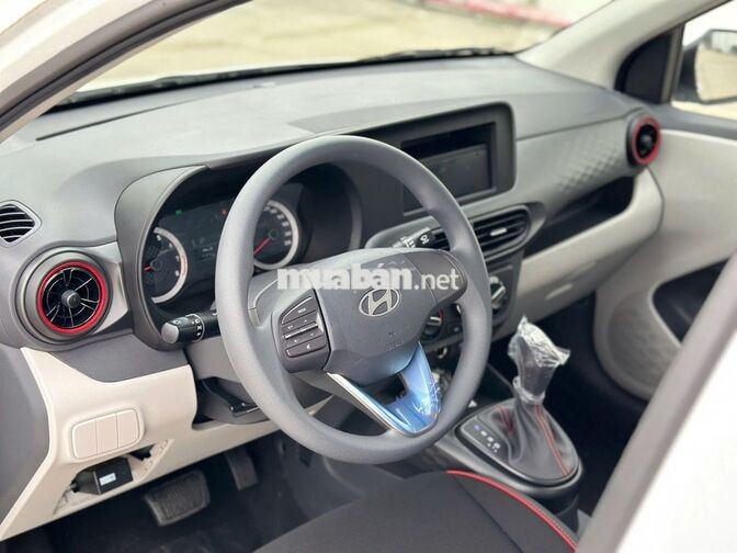 Hyundai i10 Sedan AT Tiêu Chuẩn 2025 Trắng