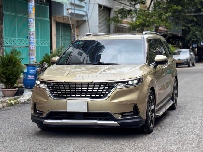 KIA Carnival Signature 2022 Vàng cát 90.000 km