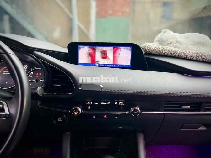 Mazda 3 Luxury 2021 Đỏ pha lê 26.000 km