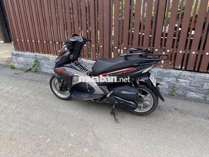 Honda Air Blade 125 Đen phuoc RCB