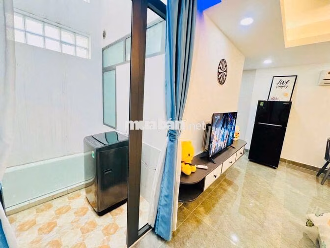 1PN TÁCH BẾP BAN CÔNG FULL NỘI THẤT NGAY HỒNG BÀNG UEF