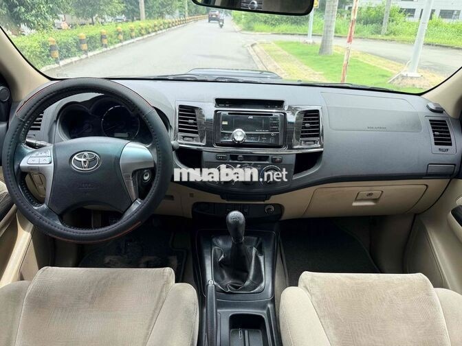 Toyota Fortuner 2.5G MT 2014 Số sàn Đen 1 Chủ