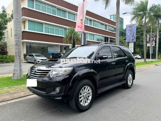 Toyota Fortuner 2.5G MT 2014 Số sàn Đen 1 Chủ