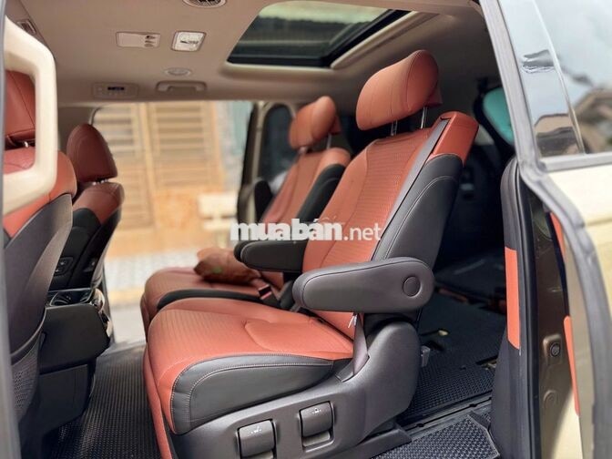 KIA Carnival Signature 2022 Vàng cát 90.000 km
