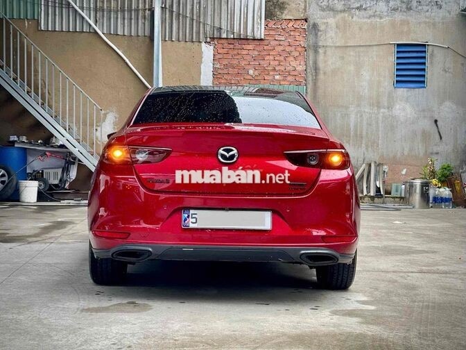 Mazda 3 Luxury 2021 Đỏ pha lê 26.000 km