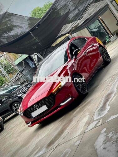 Mazda 3 Luxury 2021 Đỏ pha lê 26.000 km