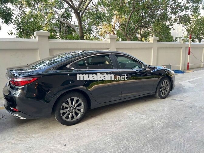 Mazda Mazda 6 Premium 2.0 AT 2022 Đen