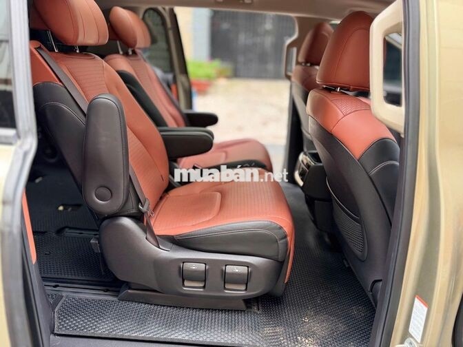 KIA Carnival Signature 2022 Vàng cát 90.000 km
