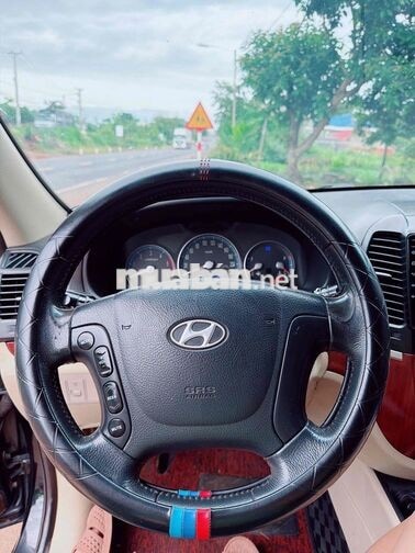 Hyundai Santa Fe 7 chỗ Tự động Dầu Hàn Quốc Đen