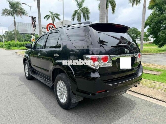 Toyota Fortuner 2.5G MT 2014 Số sàn Đen 1 Chủ