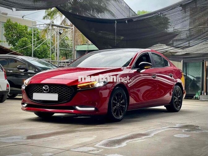 Mazda 3 Luxury 2021 Đỏ pha lê 26.000 km