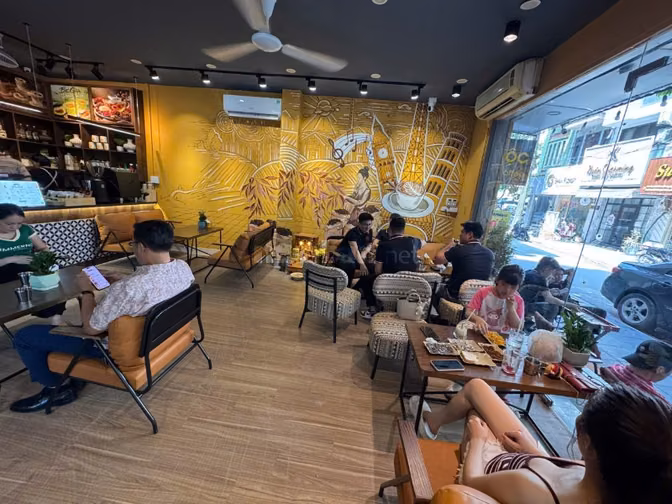 SANG NHƯỢNG CỬA HÀNG MỘC COFFEE – NGUYỄN THỊ ĐỊNH, CẦU GIẤY