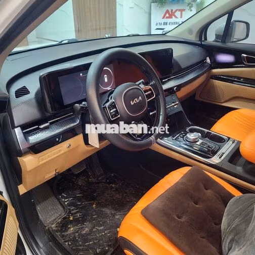 KIA CARNIVAL PREMIUM MÁY DẦU 8 CHỖ TỰ ĐỘNG