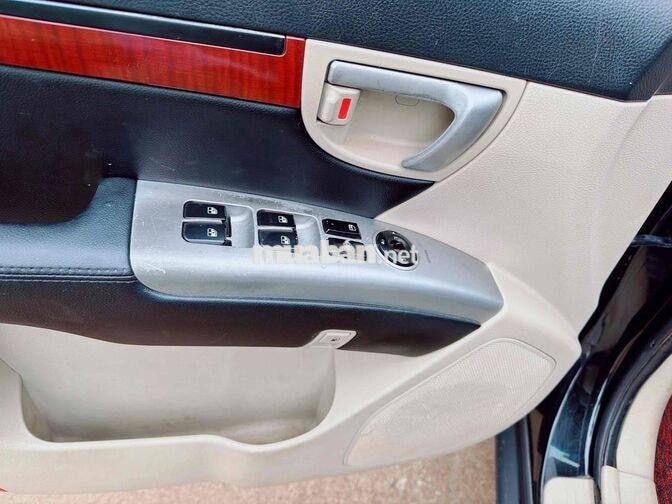 Hyundai Santa Fe 7 chỗ Tự động Dầu Hàn Quốc Đen