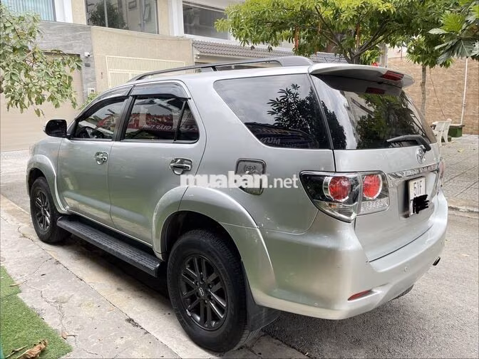 Toyota Fortuner 2.5G 2016 Số sàn Bạc