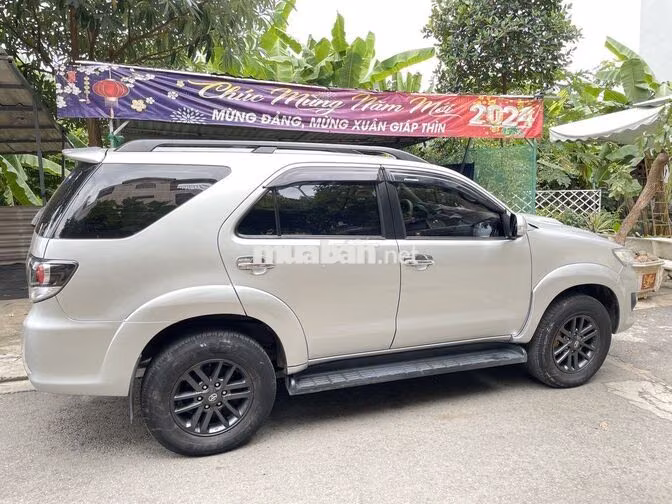 Toyota Fortuner 2.5G 2016 Số sàn Bạc