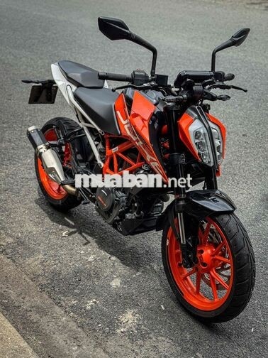 KTM Duke 390 27.500 km Cam, Đen