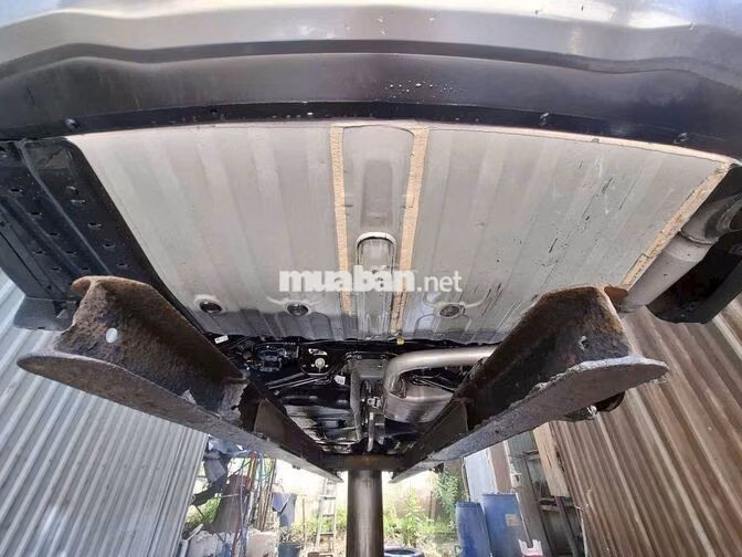 KIA CARNIVAL PREMIUM MÁY DẦU 8 CHỖ TỰ ĐỘNG