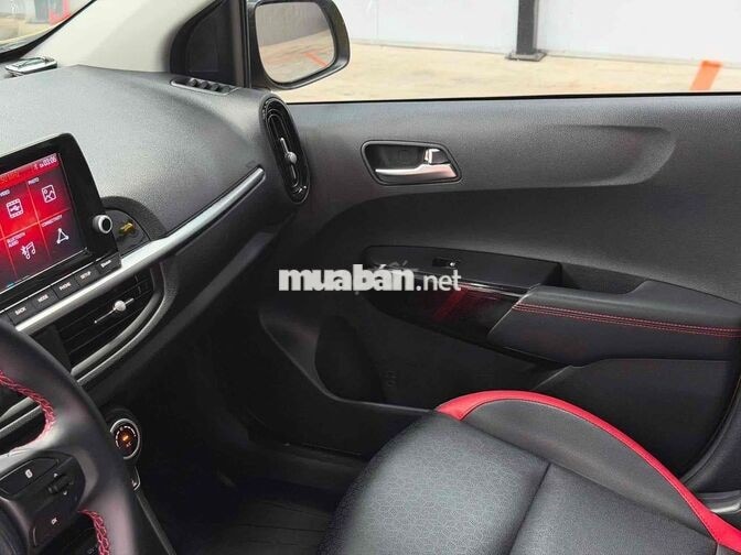 Kia Morning GT Line 2021 phom mới