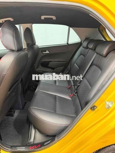 Kia Morning GT Line 2021 phom mới